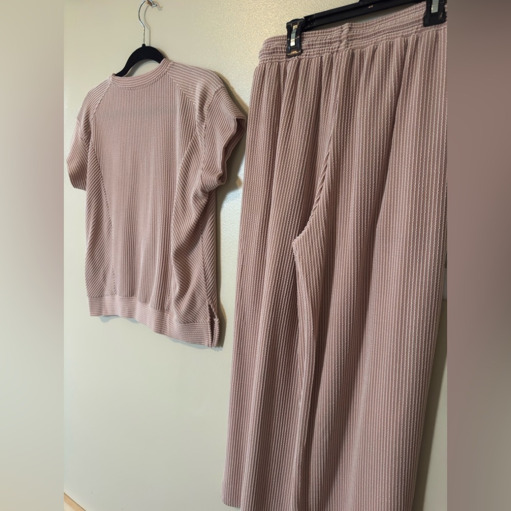 Blush Ribbed Lounge Set - Picture 7 of 9